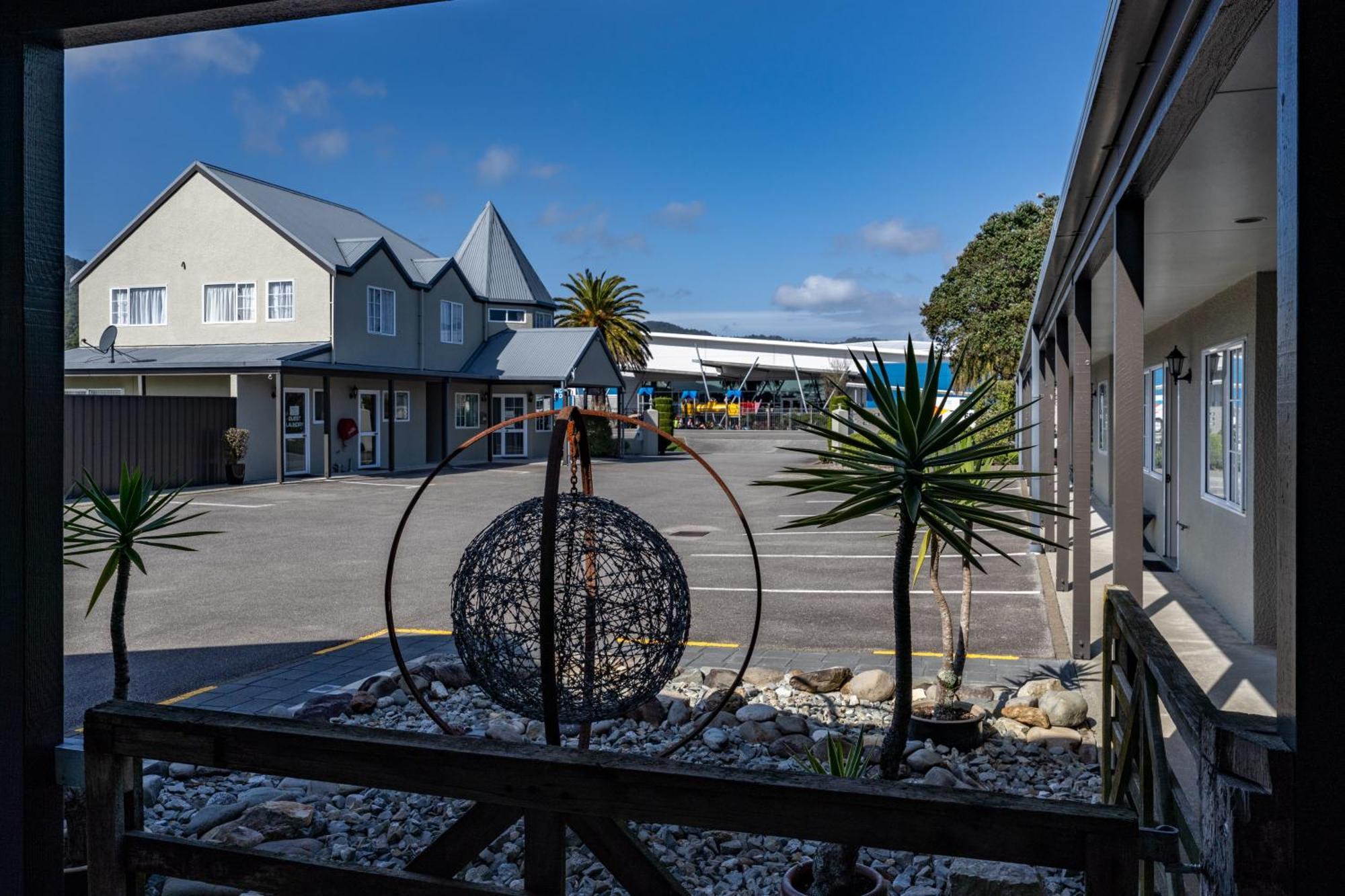 Asure Gables Motor Lodge Greymouth Exterior photo